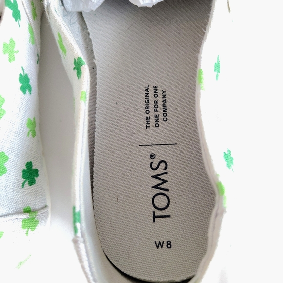 TOMS Shamrock Clover Slip On Shoes - Picture 2 of 7